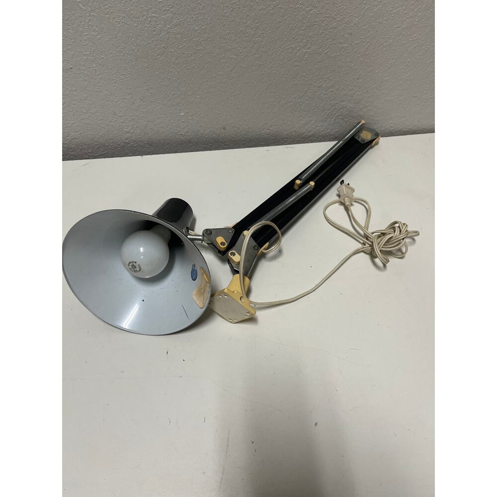 Vtg Articulating black Folding Lamp Industrial Desk Light w/o Clamp